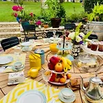 La Rose Bed & Breakfast