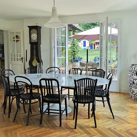 La Rose ベッド・アンド・ブレックファスト *