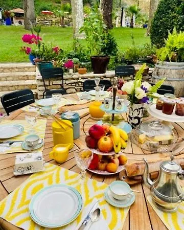 La Rose Bed and breakfast